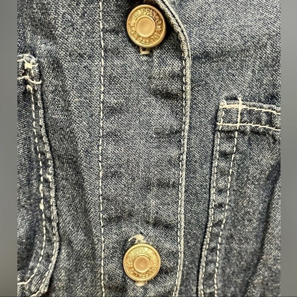 Vintage 1990s David Bitton Blue Denim Sleeveless Button Up Top - Picture 7 of 12